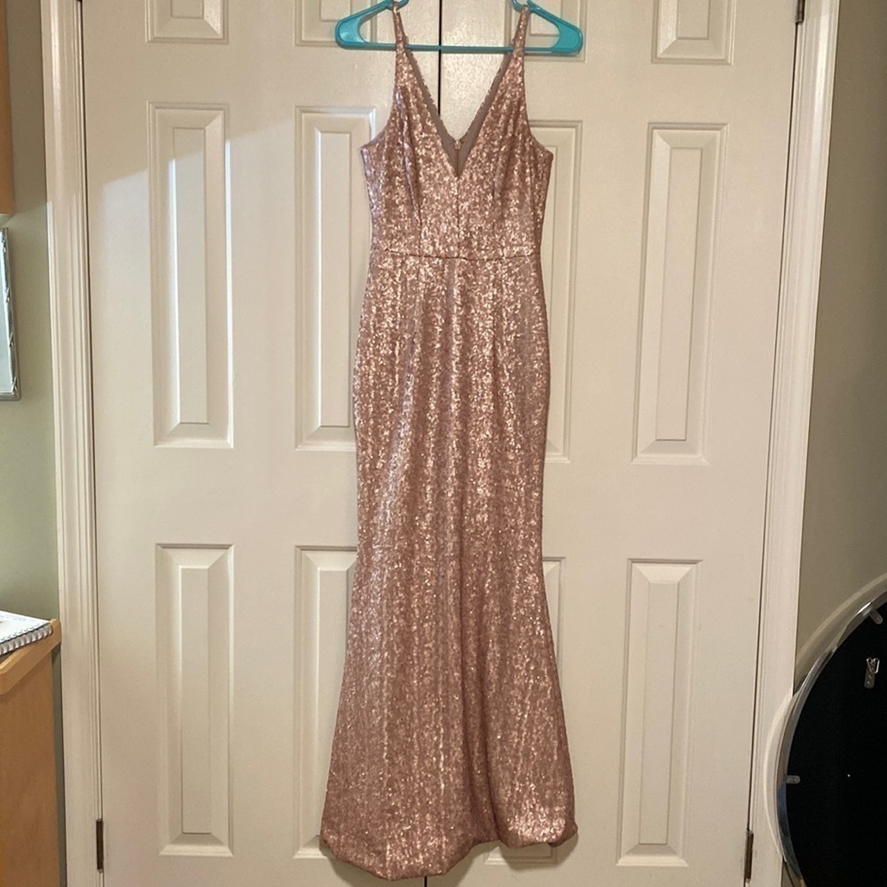Elegant Pink Sequin Gown in Size XS for Formal Occasions